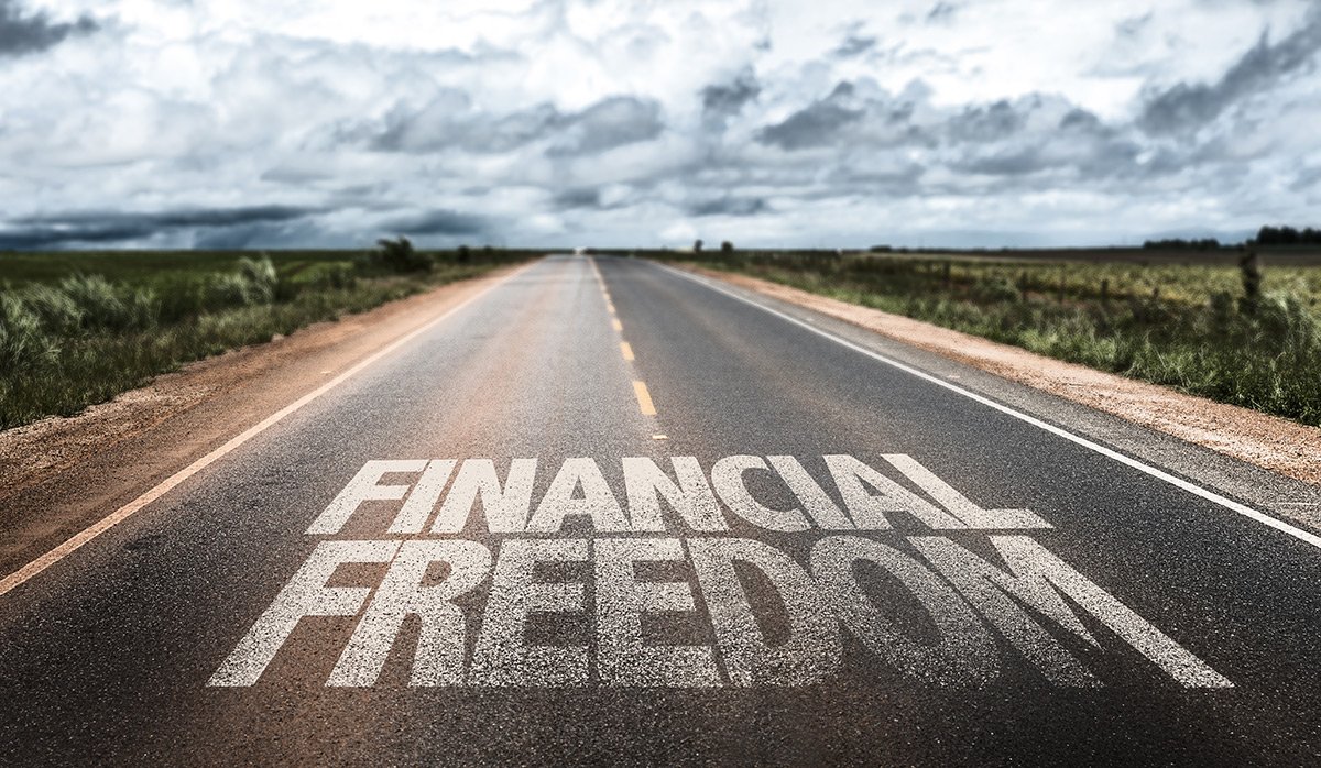 Road with the words Financial Freedom.