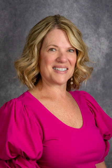 Headshot of Aspire Wealth Group Operations Assistant, Renee' Hitchner.
